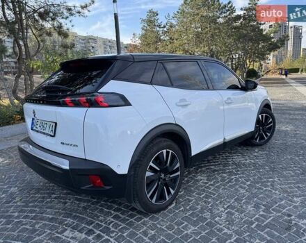 Белый Пежо e-2008, объемом двигателя 0 л и пробегом 113 тыс. км за 15500 $, фото 6 на Automoto.ua