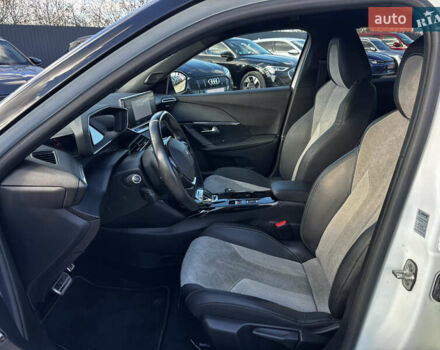 Белый Пежо e-2008, объемом двигателя 0 л и пробегом 122 тыс. км за 16850 $, фото 16 на Automoto.ua