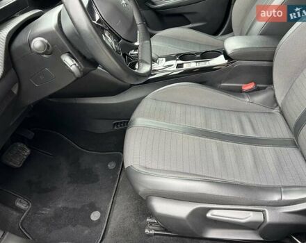 Белый Пежо e-2008, объемом двигателя 0 л и пробегом 131 тыс. км за 15750 $, фото 19 на Automoto.ua