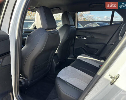 Белый Пежо e-2008, объемом двигателя 0 л и пробегом 122 тыс. км за 16850 $, фото 41 на Automoto.ua