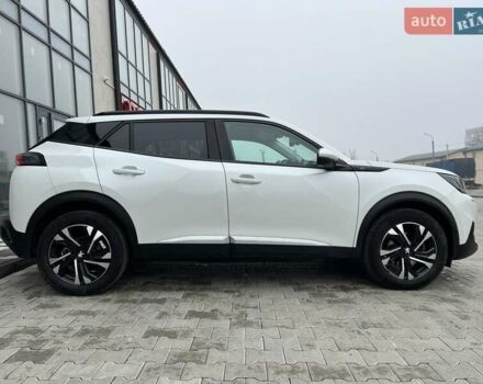 Белый Пежо e-2008, объемом двигателя 0 л и пробегом 131 тыс. км за 15750 $, фото 5 на Automoto.ua