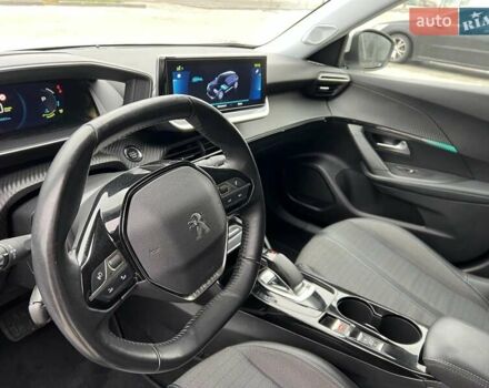 Белый Пежо e-2008, объемом двигателя 0 л и пробегом 131 тыс. км за 15750 $, фото 18 на Automoto.ua