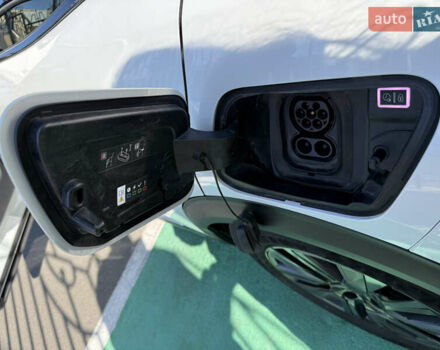 Белый Пежо e-2008, объемом двигателя 0 л и пробегом 173 тыс. км за 16500 $, фото 15 на Automoto.ua