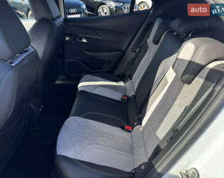 Белый Пежо e-2008, объемом двигателя 0 л и пробегом 122 тыс. км за 16850 $, фото 46 на Automoto.ua