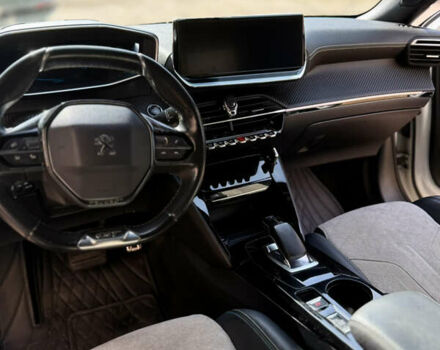 Белый Пежо e-2008, объемом двигателя 0 л и пробегом 173 тыс. км за 16500 $, фото 16 на Automoto.ua