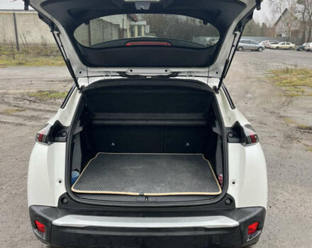 Білий Пежо e-2008, об'ємом двигуна 0 л та пробігом 67 тис. км за 15500 $, фото 6 на Automoto.ua