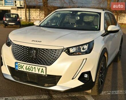 Білий Пежо e-2008, об'ємом двигуна 0 л та пробігом 114 тис. км за 16000 $, фото 4 на Automoto.ua