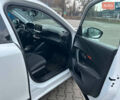Белый Пежо e-2008, объемом двигателя 0 л и пробегом 165 тыс. км за 14600 $, фото 22 на Automoto.ua
