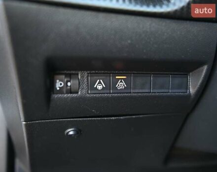 Білий Пежо e-2008, об'ємом двигуна 0 л та пробігом 114 тис. км за 16000 $, фото 32 на Automoto.ua