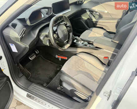 Белый Пежо e-2008, объемом двигателя 0 л и пробегом 136 тыс. км за 16700 $, фото 4 на Automoto.ua