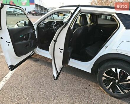 Білий Пежо e-2008, об'ємом двигуна 0 л та пробігом 114 тис. км за 16000 $, фото 55 на Automoto.ua
