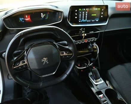 Білий Пежо e-2008, об'ємом двигуна 0 л та пробігом 114 тис. км за 16000 $, фото 59 на Automoto.ua