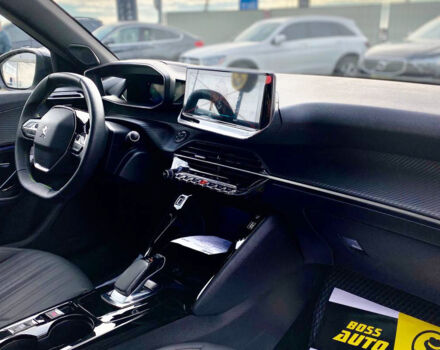 Белый Пежо e-2008, объемом двигателя 50 л и пробегом 3 тыс. км за 23500 $, фото 21 на Automoto.ua