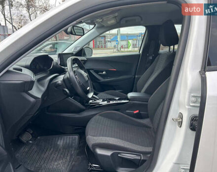 Белый Пежо e-2008, объемом двигателя 0 л и пробегом 165 тыс. км за 14600 $, фото 11 на Automoto.ua