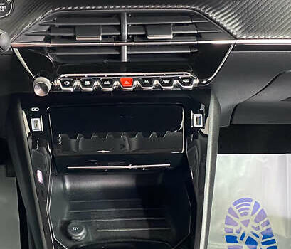 Белый Пежо e-2008, объемом двигателя 0 л и пробегом 107 тыс. км за 16650 $, фото 19 на Automoto.ua