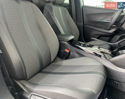 Белый Пежо e-2008, объемом двигателя 0 л и пробегом 107 тыс. км за 16650 $, фото 9 на Automoto.ua