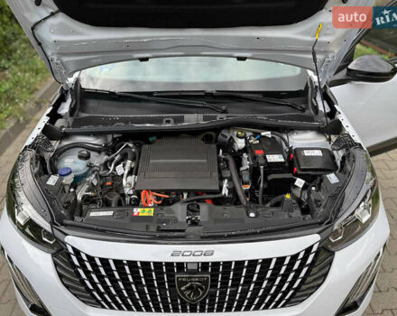 Белый Пежо e-2008, объемом двигателя 0 л и пробегом 3 тыс. км за 27000 $, фото 10 на Automoto.ua
