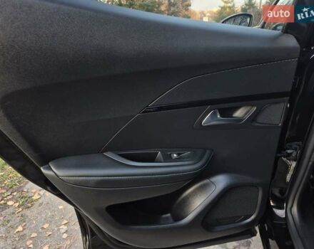 Чорний Пежо e-2008, об'ємом двигуна 0 л та пробігом 110 тис. км за 17431 $, фото 24 на Automoto.ua