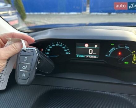 Черный Пежо e-2008, объемом двигателя 0 л и пробегом 120 тыс. км за 15500 $, фото 16 на Automoto.ua