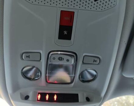 Черный Пежо e-2008, объемом двигателя 0 л и пробегом 138 тыс. км за 17200 $, фото 7 на Automoto.ua