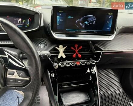 Черный Пежо e-2008, объемом двигателя 0 л и пробегом 55 тыс. км за 19800 $, фото 14 на Automoto.ua