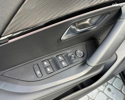 Чорний Пежо e-2008, об'ємом двигуна 0 л та пробігом 60 тис. км за 18390 $, фото 17 на Automoto.ua