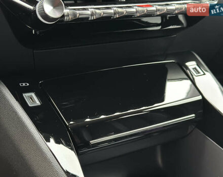 Красный Пежо e-2008, объемом двигателя 0 л и пробегом 79 тыс. км за 16900 $, фото 62 на Automoto.ua