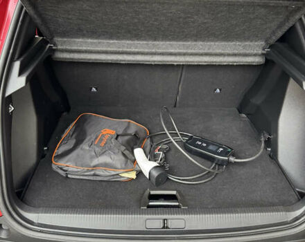 Красный Пежо e-2008, объемом двигателя 0 л и пробегом 156 тыс. км за 16499 $, фото 50 на Automoto.ua