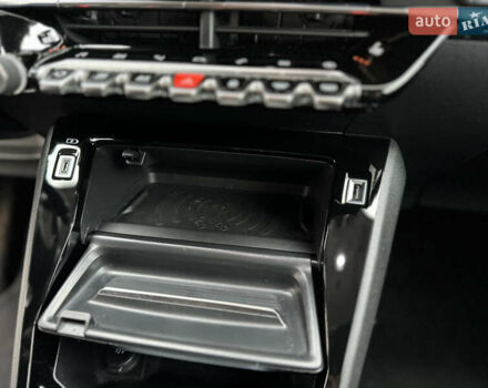 Красный Пежо e-2008, объемом двигателя 0 л и пробегом 79 тыс. км за 16900 $, фото 63 на Automoto.ua