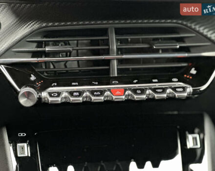 Красный Пежо e-2008, объемом двигателя 0 л и пробегом 79 тыс. км за 16900 $, фото 61 на Automoto.ua