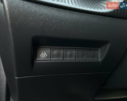 Красный Пежо e-2008, объемом двигателя 0 л и пробегом 40 тыс. км за 17399 $, фото 42 на Automoto.ua