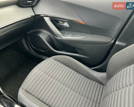 Красный Пежо e-2008, объемом двигателя 0 л и пробегом 92 тыс. км за 17800 $, фото 20 на Automoto.ua