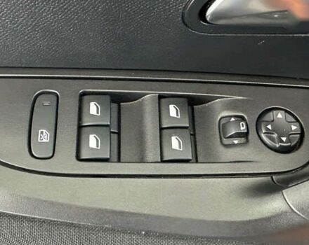 Пежо e-2008, объемом двигателя 0 л и пробегом 40 тыс. км за 15950 $, фото 17 на Automoto.ua