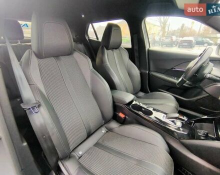 Пежо e-2008, объемом двигателя 0 л и пробегом 18 тыс. км за 18900 $, фото 26 на Automoto.ua
