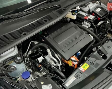 купить новое авто Пежо e-2008 2024 года от официального дилера Автоцентр AUTO.RIA Пежо фото