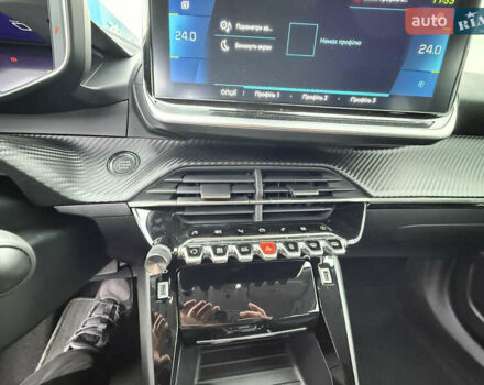 Серый Пежо e-2008, объемом двигателя 0 л и пробегом 1 тыс. км за 21999 $, фото 39 на Automoto.ua