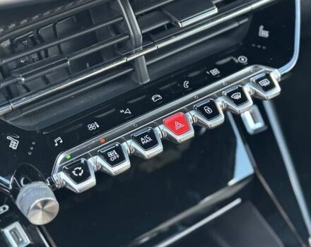 Синий Пежо e-2008, объемом двигателя 0 л и пробегом 35 тыс. км за 16500 $, фото 51 на Automoto.ua