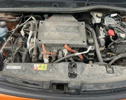 Оранжевый Пежо e-2008, объемом двигателя 0 л и пробегом 78 тыс. км за 16500 $, фото 10 на Automoto.ua