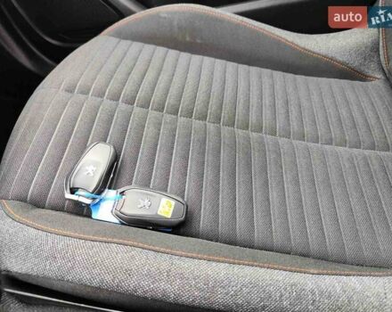 Оранжевый Пежо e-2008, объемом двигателя 0 л и пробегом 136 тыс. км за 17999 $, фото 41 на Automoto.ua