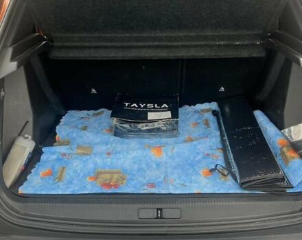 Оранжевый Пежо e-2008, объемом двигателя 0 л и пробегом 78 тыс. км за 16500 $, фото 7 на Automoto.ua