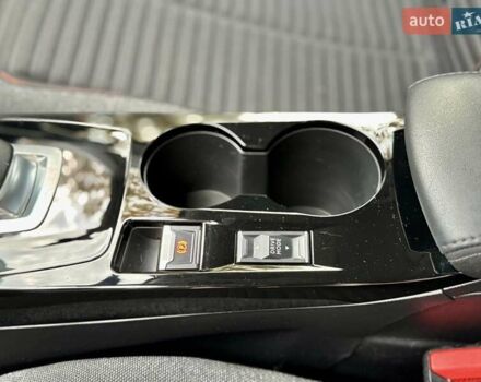 Помаранчевий Пежо e-2008, об'ємом двигуна 0 л та пробігом 38 тис. км за 15900 $, фото 51 на Automoto.ua