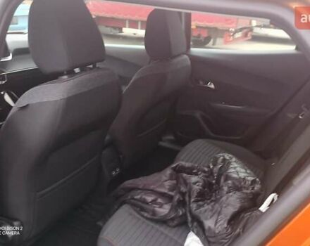 Оранжевый Пежо e-2008, объемом двигателя 0 л и пробегом 37 тыс. км за 21500 $, фото 7 на Automoto.ua