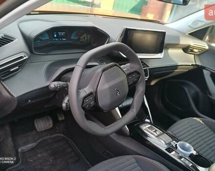 Оранжевый Пежо e-2008, объемом двигателя 0 л и пробегом 37 тыс. км за 21500 $, фото 3 на Automoto.ua