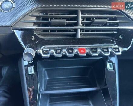 Оранжевый Пежо e-2008, объемом двигателя 0 л и пробегом 29 тыс. км за 16999 $, фото 17 на Automoto.ua