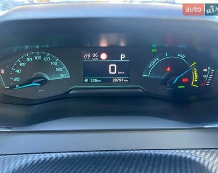 Оранжевый Пежо e-2008, объемом двигателя 0 л и пробегом 29 тыс. км за 16999 $, фото 20 на Automoto.ua