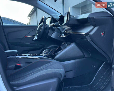 Білий Пежо e-208, об'ємом двигуна 0 л та пробігом 71 тис. км за 13499 $, фото 84 на Automoto.ua