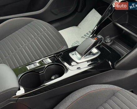 Белый Пежо e-208, объемом двигателя 0 л и пробегом 17 тыс. км за 14799 $, фото 25 на Automoto.ua