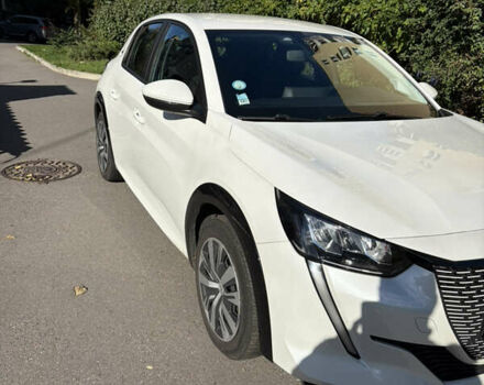 Белый Пежо e-208, объемом двигателя 0 л и пробегом 72 тыс. км за 14000 $, фото 2 на Automoto.ua