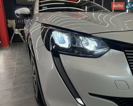 Белый Пежо e-208, объемом двигателя 0 л и пробегом 17 тыс. км за 14500 $, фото 12 на Automoto.ua