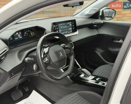 Белый Пежо e-208, объемом двигателя 0 л и пробегом 17 тыс. км за 14799 $, фото 21 на Automoto.ua